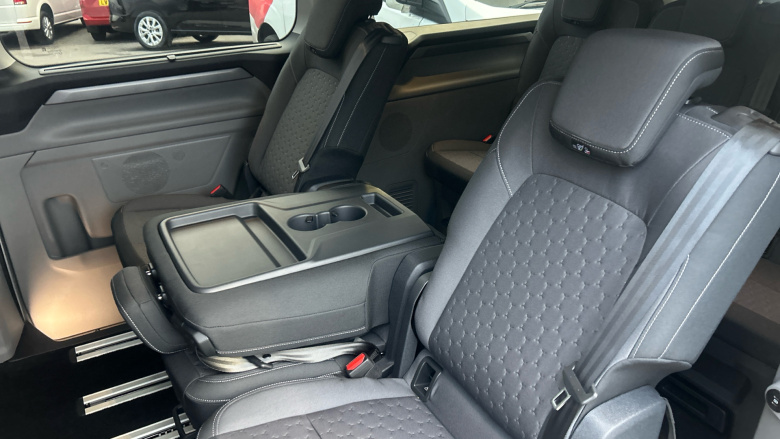 Ford Tourneo Custom 340 L2 Petrol Fwd 2.5 PHEV 232ps H1 Titanium 8 seater Auto